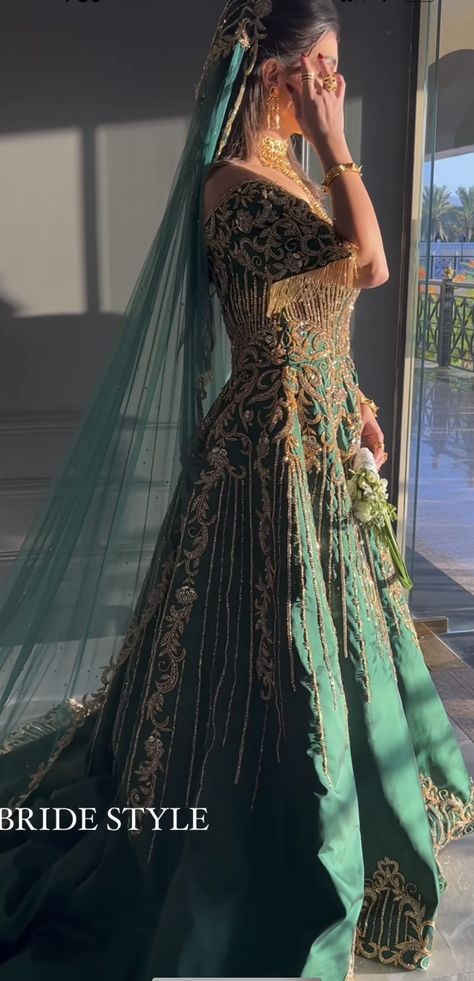 Green Moroccan Wedding Dress, Nikkah Green Dress, Afghan Bridal Dress, Yemen Traditional Dress, Henna Party Outfit, Yemeni Henna Party, Yemeni Dress, Moroccan Wedding Dress, Henna Dress