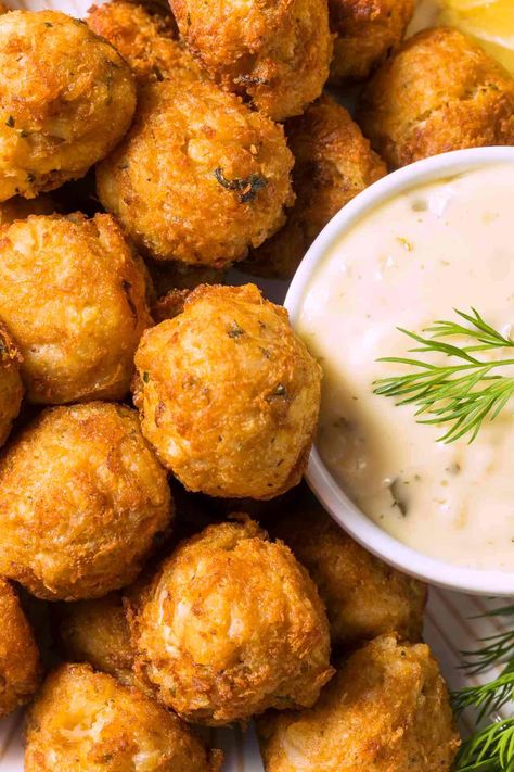 Baked Crab Recipes, Shrimp And Crab Balls Recipe, Crab Cake Balls Recipe, Can Crab Meat Recipes Easy, Lobster Balls Recipe, Crab Balls Recipe Baked, Seafood Balls Recipe, Canned Crabmeat Recipe, Shrimp And Crab Balls