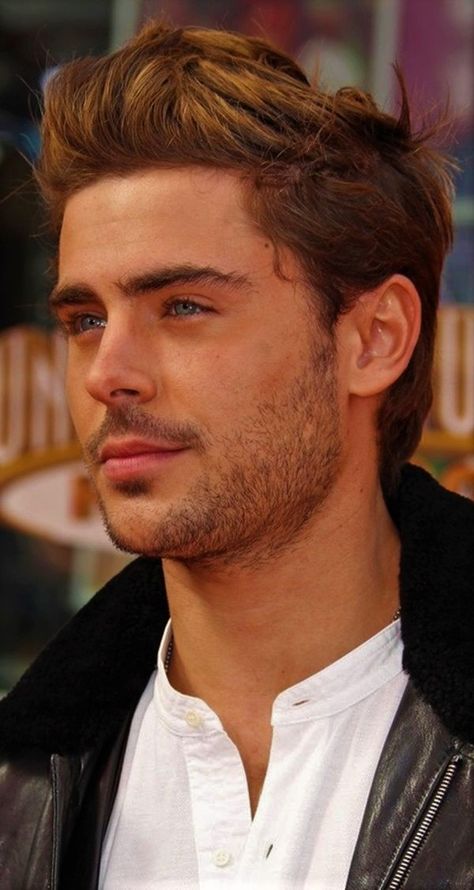 Zac Efron Age and Height 2023 Zac Efron Beard, American Actors Male, Zac Efron Hair, Hottest Guys, Hollywood Men, Handsome Guys, Zac Efron, Famous Men, Hot Actors