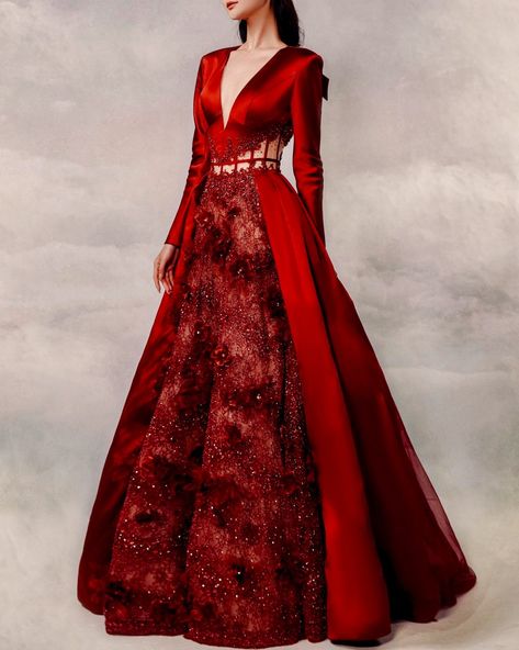 Medieval Prom Dress, Red Fantasy Dress, The Atelier Couture, Goth Couture, Evermore Fashion, Baju Kahwin, Red Witch, Fantasy Dresses, Royal Dresses