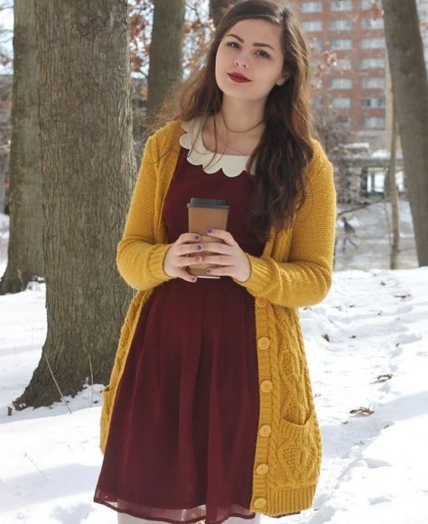 Gen-Z yellow fashion Maroon And Mustard Yellow Outfits, Simple Casual Fall Outfits, Elegante Outfits, Rainy Autumn, Dress And Cardigan, Mustard Cardigan, Scalloped Collar, Look Retro, Yellow Cardigan