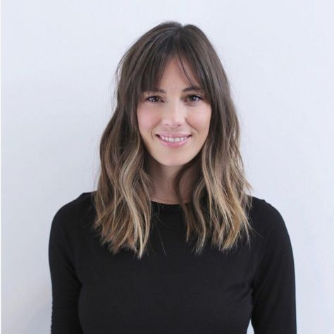 Whether you have long hair, short hair or something in between, this is going to be the year you get bangs. Read on for inspo for hairstyles with bangs. Cool Hairstyles For Girls, Parted Bangs, Chop Chop, Bangs With Medium Hair, Fabulous Hair, Hello Lovely, Long Hair With Bangs, Hair Colours, Mid Length Hair