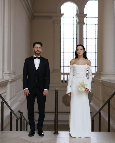 The minimalistic approach to styling and composition catches my eye. This shoot was featured in Vogue Weddings and Vogue Magazine, showcasing the beauty of understated elegance. The photographer, Melike Doganbas, has a talent for capturing the essence of a moment with clean lines and muted tones. @vogueweddings @voguemagazine @melikedoganbas Wedding Dress Suit, Foto Wedding, Long Sleeve Wedding Dress, Civil Wedding Dresses, Vogue Wedding, Top Wedding Dresses, Sleeve Wedding Dress, Satin Wedding Dress, Groom Outfit