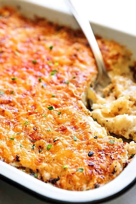 Scalloped Potatoes Au Gratin with Bacon with HERB CREAM! Scalloped Potatoes Au Gratin, Potato Au Gratin, Potato Gratin Recipe, Buttery Potatoes, Hotdish Recipes, Au Gratin Potato Recipes, Gratin Potatoes, Au Gratin Recipes, Healthy Superbowl Snacks