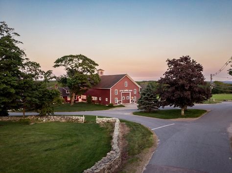 Small Wedding Venues in Connecticut For 50 Guests Small Texas Wedding Venues, Wedding Venues Maine, Wedding Venues Connecticut, Northeast Ohio Wedding Venues, Wedding Venues New Hampshire, Ranch Farm, Smallest Wedding Venue, Outdoor Elopement, Pond Landscaping