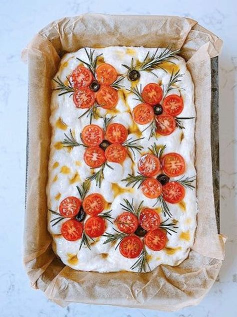 Foccacia Bread, Baking For Beginners, Decorações Com Comidas, Focaccia Recipe, Bread Art, Focaccia Bread, Sourdough Baking, Sourdough Recipes, Beautiful Food