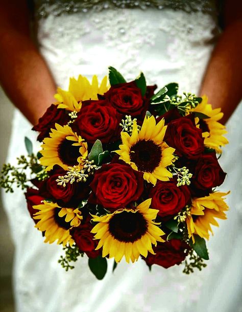 Country Wedding With Sunflowers, Fall Wedding Bouquets With Sunflowers, Roses And Sunflowers Wedding, Sunflower And Rose Wedding, Sunflowers And Roses Wedding, Sunflower Rose Bouquet, Sunflower And Rose Bouquet, Sunflowers And Red Roses, Flower Bouquet Sunflower