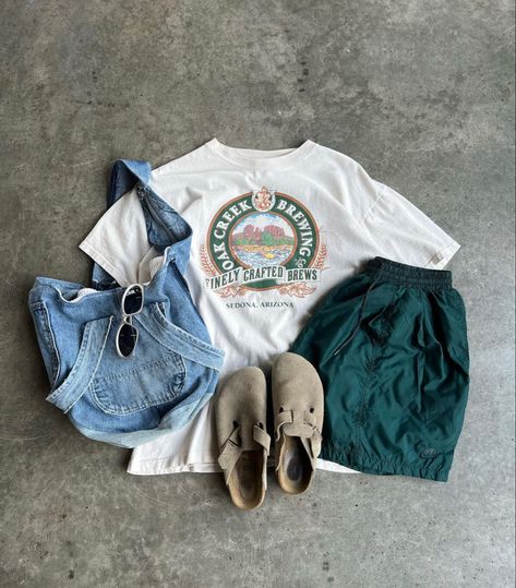 Men’s Summer Fashion 2024, Outfit Idea For Summer, Idea For Summer, Masculine Clothing, Mens Casual Outfits Summer, Wallet Minimalist, Streetwear Fits, Vintage Outfit, Mens Wallet