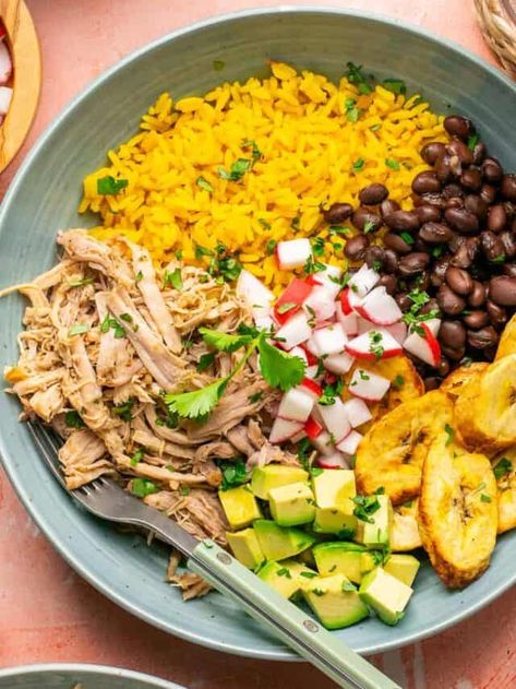 These Cuban Pulled Pork Bowls are THE definition of easy meal prep! Packed with classic cuban flavors including the most TENDER pork, flavorful rice, black beans, and air fried plantains. Cuban Pork Bowl, Cuban Pork Crockpot, Cuban Rice Bowl, Cuban Bowl, Pulled Pork Bowls, Pulled Pork Bowl, Cuban Pulled Pork, Pork Bowls, Lauren Fit Foodie