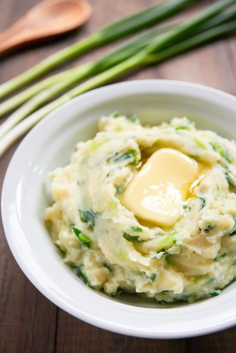 Ultra-creamy mashed potatoes with sweet scallions, butter and milk, Champ is an easy Irish side that goes great with anything. Ultra Creamy Mashed Potatoes, Easter Recipes Appetizers, Champ Recipe, Irish Mashed Potatoes, Scallions Recipes, Brunch Easter, Easter Food Appetizers, Irish Cuisine, Mashed Potatoes Recipe