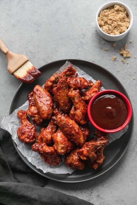 Baked Wings, Ayam Goreng, Digital Coupons, Chicken Wing Recipes, Wing Recipes, Game Day Food, The Wings, Bbq Sauce, Appetizers Easy