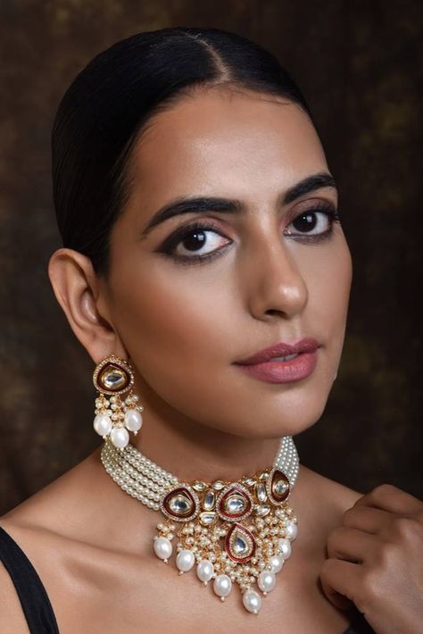 RED GOLD TONE POLKI PEARL CHOKER NECKLACE WITH STUDDED PEARL EARRING Classic Pearl Jewelry, Elegant Gold Necklace, Bridal Jewellry, Studded Choker, Choker Jewellery, Ganesha Pendant, Kundan Jewellery Set, Designers Jewelry Collection, Layered Pearl Necklace