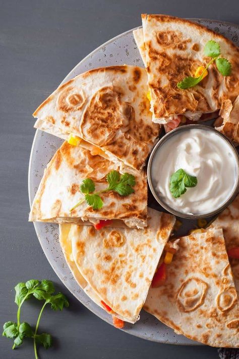 Pioneer Woman Sheet Pan Quesadilla - Half-Scratched Best Quesadilla Recipe, Sheet Pan Quesadilla, Pan Quesadilla, Crunchwrap Recipe, Quesadilla Recipe, Cheese Quesadilla, Pioneer Woman Recipes, Quesadilla Recipes, Chicken Quesadillas