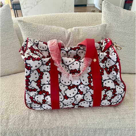 Hello Kitty Duffle Bag Wheeled Very Cute With Gold Details, Brand New. For Any Occasion, Vacation, Buddy Trip. Message Me Any Questions Hello Kitty Bags, Duffel Bag, Travel Bags, Duffle Bag, Red White, Hello Kitty, Kitty, Red, Travel