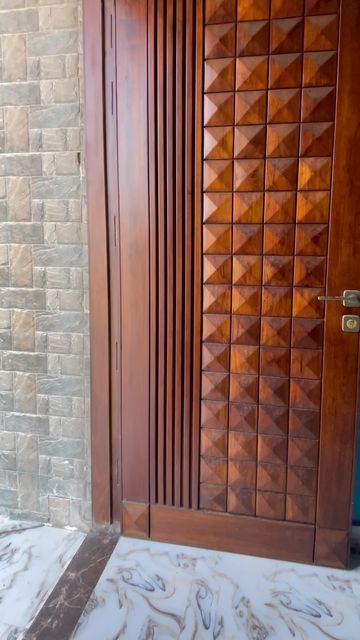 House Main Door Design Teak Wood, Sangwan Wooden Door Design, Wood Door Design Entrance, Main Wooden Door Design Entrance, Single Door Design Modern, Jaali Door Design Wooden, Main Door Design Modern Front Entry, Single Main Door Designs, Glass Window Design