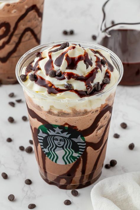 Starbucks Double Chocolate Chip Frappuccino - Simple Copycat Recipes Starbucks Chocolate Chip Frappuccino, Java Chip Frappachino, Double Chocolate Chip Frappuccino, Frappuccino Flavors, Starbucks Frappuccino Recipe, Small Batch Chocolate Chip Cookies, Starbucks Chocolate, Frappe Recipe, Frappuccino Recipe