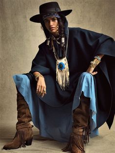 Amrit Kaur + Pooja Mor Wear Global Boho for Vogue Paris April 2020 — Anne of Carversville Amrit Kaur, Pooja Mor, Global Boho, Paris April, Look Hippie Chic, Bohemian Diesel, Look Boho Chic, Ethno Style, Estilo Hippy