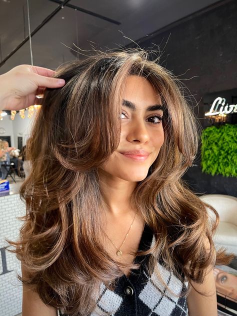 Hairstyles Long Bob, Volume Haircut, Blowout Curls, Curled Hairstyles For Medium Hair, 90s Haircuts, Layered Haircuts For Medium Hair, Bouncy Hair, Blow Dry Hair, Blowout Hair