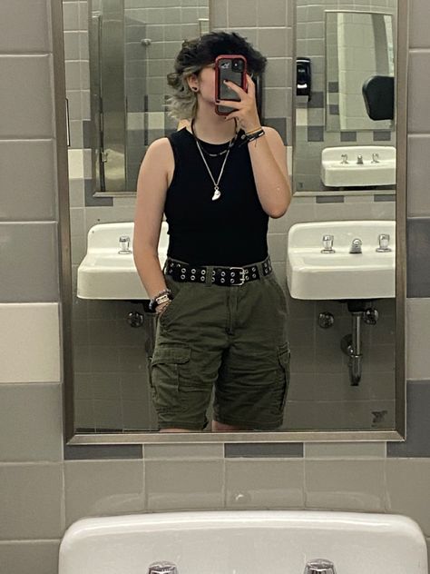 Masc Woman Outfit, Fat People Outfits, Masc Outfits, Tomboy Style Outfits, Swaggy Outfits, Tomboy Fashion, Really Cute Outfits, Grunge Outfits, Aesthetic Outfits