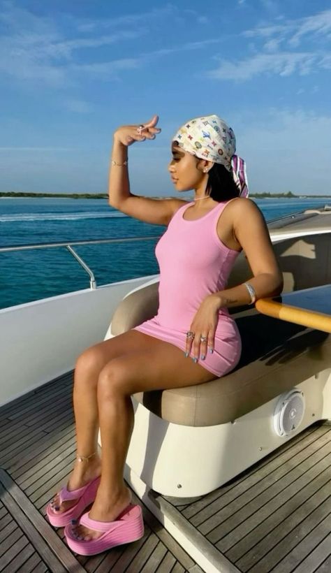 Miami Aesthetic Outfit, Vacation Outfits Cancun, Legwarmer Outfit, Miami Outfits Black Women, Earmuff Outfit, Black Women Vacation Outfits, Baddie Beach Outfits, Beach Outfits Ideas, Jamaica Trip