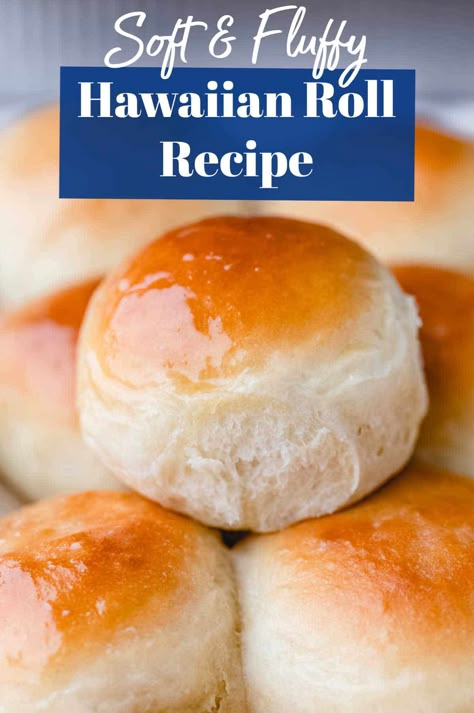 Make your own copycat version of the best Hawaiian Sweet Rolls at home with this made-from-scratch Hawaiian roll recipe that's so easy! Sweet Hawaiian Tortillas, Copycat Hawaiian Sweet Rolls, Hawian Roll Recipes, Hawaiian Rolls Recipe, Honey Yeast Rolls, Cooking Therapy, Hawaiian Buns, Hawaiian Roll, Hawaiian Recipes