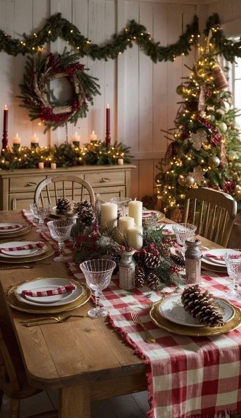 English Country Christmas Aesthetic, Christmas Dining Room Decor, Christmas Dinner Decorations, Cottagecore Christmas, Christmas Dreaming, Christmas Dining Room, Holiday Recipes Christmas, Christmas Decorations Bedroom, Christmas Living Rooms