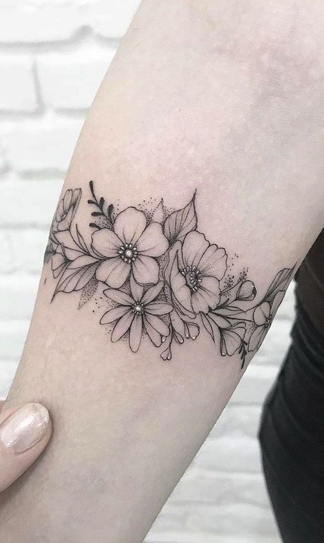 Tattoo Band, Cuff Tattoo, Flores Tattoo, Band Tattoo Designs, Anklet Tattoos, Arm Band Tattoo, Tattoo Bracelet, Thigh Tattoos Women, Tattoo Ideas Female