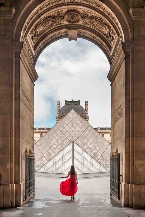 Looking for the most instagrammable places in Paris? Look no further! Here's a list of the top 25 Paris Instagram spots with their exact locations on a map! | Paris Photography Ideas | Paris Outfit Ideas | Paris Aesthetic | Beautiful places in Paris | Eiffel Tower View Paris | Paris Instagram Pictures | Paris Photo Spots | Instagram Spots in Paris | Paris Photo Locations | Paris Photo Guide | Paris Vacation | Trip to Paris | Paris Travel Tips | Paris photo ideas | Paris Instagram Spots Paris Picture Ideas, Paris Instagram Pictures, 4 Days In Paris, Paris Photo Ideas, Places In Paris, Paris Travel Photography, Paris Travel Tips, Paris France Travel, Most Instagrammable Places