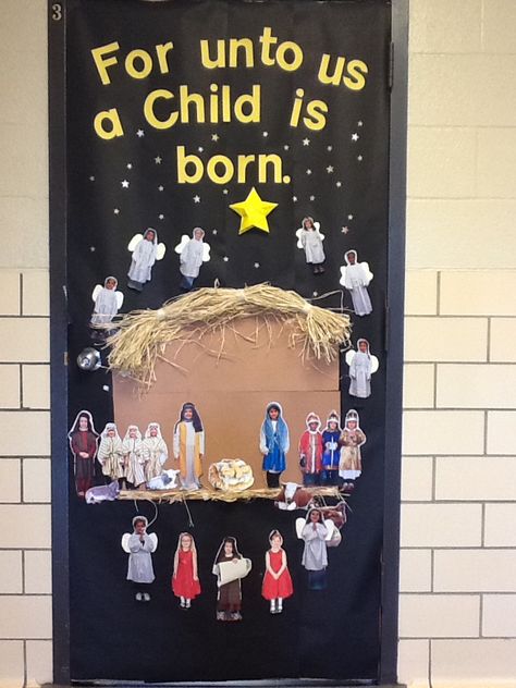 Christmas classroom door/religious Christmas Classroom Door Decorations, Trendy Classroom, Classroom Door Decorations, Kids Halloween Party Decorations, Door Decorations Classroom Christmas, Christian Christmas Decorations, Kids Door, Christmas Door Decorating Contest, Christmas Classroom Door