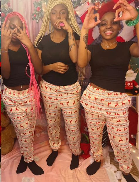 Matching Pjs For 3 Friends, Trio Matching Pajamas, Matching Christmas Pajamas Friends, Best Friend Matching Christmas Pjs, Matching Pajamas Friends Sleepover, Xmas Widgets, Trio Outfits, Makeup 2000s, Y2k Cybercore