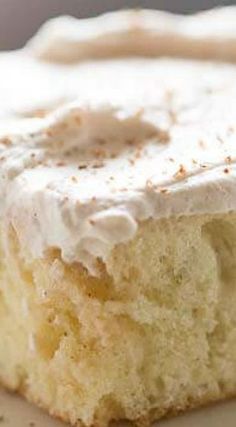 Eggnog Desserts, Chocolate Chip Cake Recipe, Snickerdoodle Cake, Poke Cake Lemon, Snickerdoodle Cookie, Snickerdoodle Recipe, Poke Cake Recipes, Chocolate Chip Cake, Poke Cakes