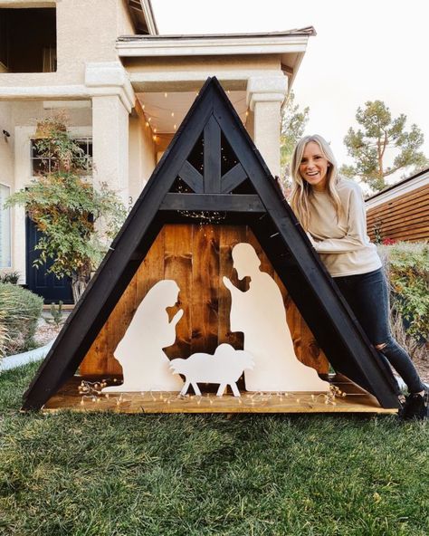 Diy Nativity Scene, Angela Rose Home, Scene Diy, Nativity Scene Diy, Outdoor Nativity Scene, Angela Rose, Outdoor Nativity, Wooden Nativity, Diy Nativity