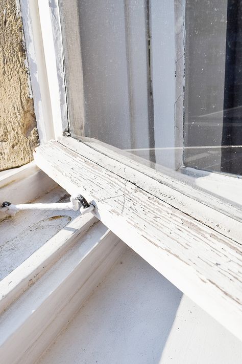 How To Fix Old Windows, Restore Old Windows, Restoring Old Windows, Repaint Window Frame, Painting Wood Windows, Window Repair Diy, How To Paint Windows, Reglazing Windows, Painting Old Windows