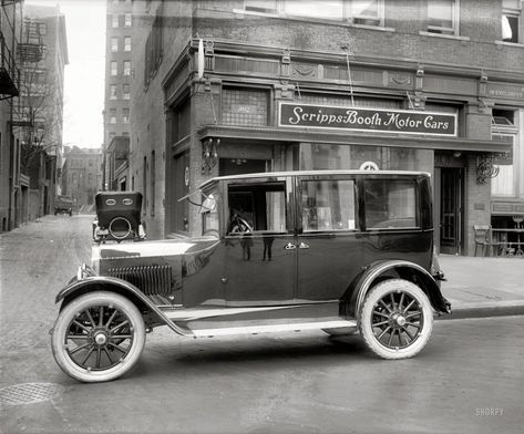 Evening Photo: Old 1921 Car on 14th Street #1920s 1920s Car, Evening Photo, Vintage Auto's, Car Part Furniture, Old Vintage Cars, Old Car, Car Dealership, Peaky Blinders, Retro Cars