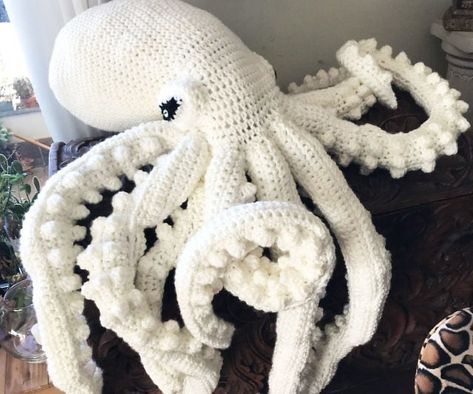 Giant Octopus, Octopus Crochet Pattern, Crochet Octopus, Fun Crochet Projects, Diy Crochet Projects, Crochet Art, Easy Crochet Patterns, Crochet Animals, Crochet Crafts