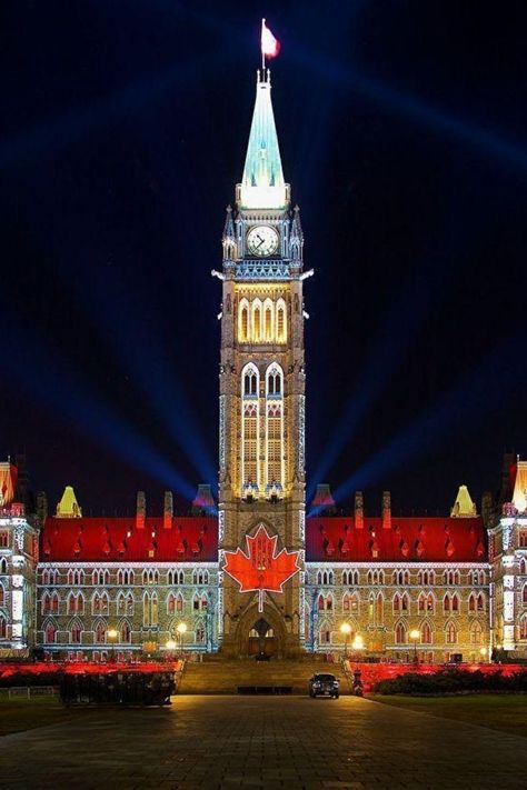 Ottawa Aesthetic, People Ice Skating, Ottawa Parliament, Ottawa Photography, Ottawa Travel, Ottawa River, Capital Of Canada, Travel Aesthetics, Canada Eh