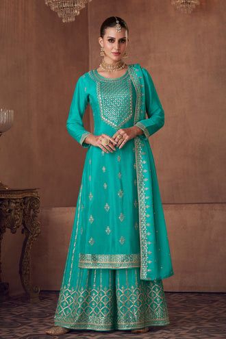 Shop designer plazo suits with FREE SHIPPING in the USA. Online shopping for ready-to-wear plazo with top in attractive colors is perfect for any festival. Get our embroidered kurti with plazo dresses in all size. Traditional palazzo suits indian & palazzo pants suit with dupatta for wedding has beautiful embroidery work on it. Designer Palazzo, Plazzo Suits, Sharara Suits, Latest Salwar Kameez, Palazzo Suit, Readymade Saree, Designer Salwar Suits, Party Kleidung, Sharara Set