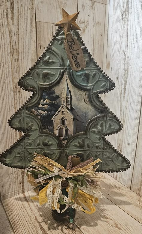 Primitive Christmas Tree, Lace Glue, Christmas Crafts To Sell, Handmade Christmas Crafts, Country Christmas Decorations, Dollar Tree Christmas, Handmade Christmas Tree, Christmas Tree Crafts, Christmas Arrangements