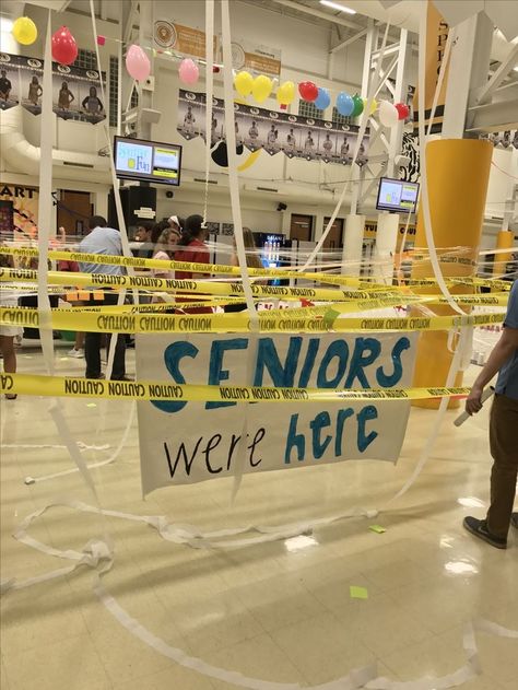 Senior Year Spirit Week, Harmless Senior Pranks, High School Spirit Days, Senior Prank Ideas High Schools, Senior Pranks High School, Senior Prank Ideas, Senior Year Pranks, Best Senior Pranks, Spirit Week Ideas