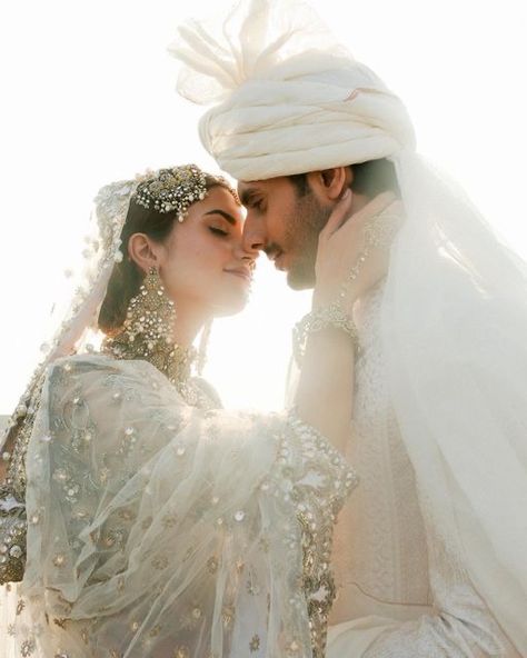 Nikkah Shoot, Muslim Wedding Photos, Bride Groom Photoshoot, Nikkah Bride, Muslim Wedding Photography, Indian Wedding Poses, Bride Photos Poses, Groom Photoshoot, Asian Aesthetic