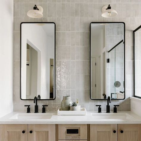 cuisine extérieure simple Subway Tiles Vertical Stack, Large Shower Tiles Vertical, Small Shower Floor Tile, Blue Vertical Tile Bathroom, Floor To Ceiling Bathroom Tile, Stacked Tile Shower Wall, Neutral Tile Bathroom, Neutral Shower Tile, Modern Farmhouse Bathroom Tile