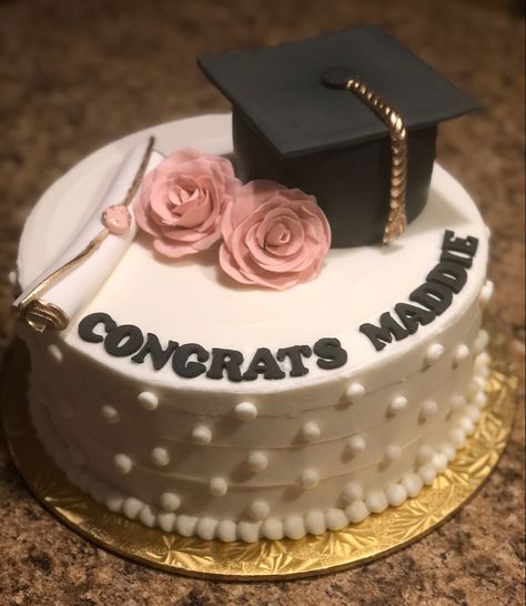 Single Tier Graduation Cake, Phd Cake, Simple Graduation Cakes, College Graduation Cakes, Graduation Cake Designs, Grad Cake, Graduation Party Cake, Graduation Party Foods, Birthday Cake With Flowers