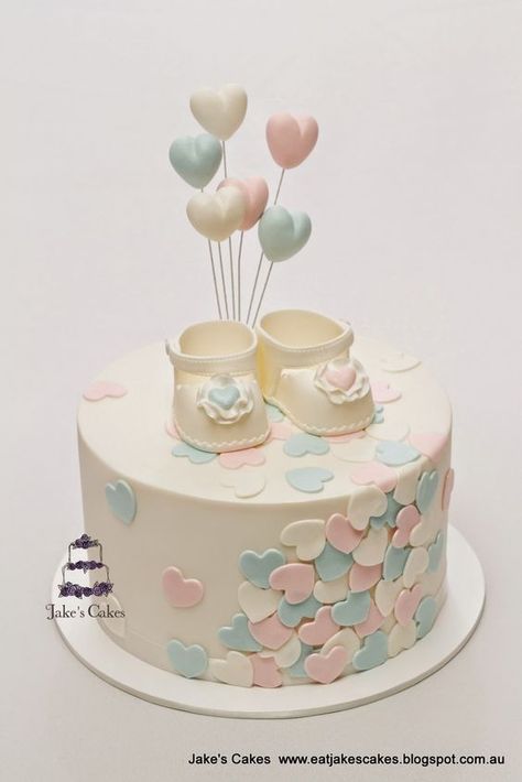 Loveheart Baby Shower Cake, 10 Baby Shower Cakes via Pretty My Party Gateau Baby Shower Garcon, Baby Shower Pasta, Torturi Baby Shower, Gökkuşaği Pasta, Jake Cake, Gateau Baby Shower, Idee Babyshower, Gender Reveal Cake, Christening Cake