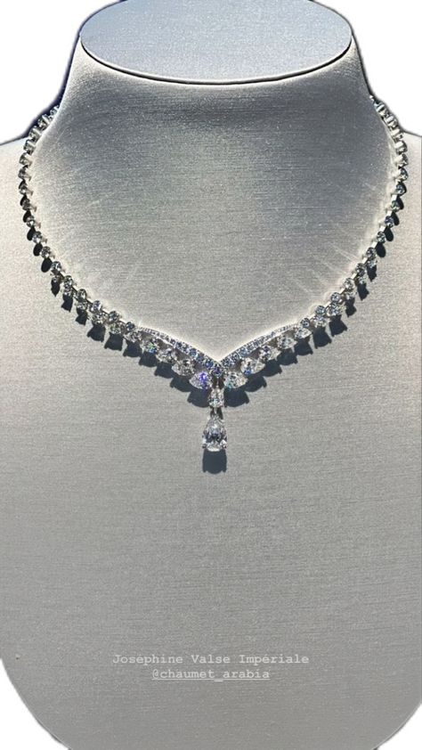 The Most Expensive Necklace, Jewlrey Aesthic Luxury, Dimond Neckless Silver, Wedding Diamond Necklace, Luxury Silver Jewelry, Dimond Neckles, Jewelry Aesthetic Diamond, Most Expensive Necklace, Diamond Jewelry Aesthetic