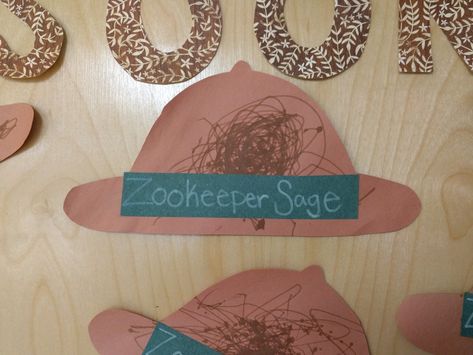 Zookeeper's hat kids crafts for zoo theme. Toddler Zoo Animal Crafts, Zoo Crafts Preschool Easy, Easy Zoo Crafts For Preschoolers, Zoo Crafts For Kindergarten, Zoo Daycare Theme, Zoo Ideas For Preschoolers, Zookeeper Craft, Zoo Lesson Plans For Toddlers, Amazing Animals Theme Toddlers Classroom