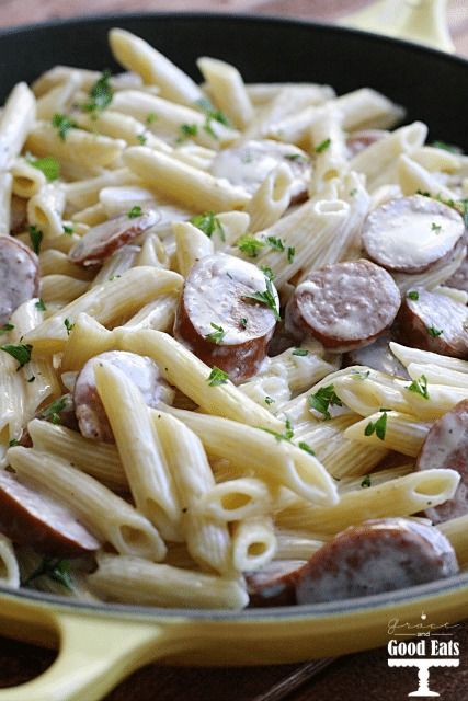 Sausage Alfredo Pasta, Sausage Alfredo, Smoked Sausage Pasta, Smoked Sausage Recipes, Kielbasa Recipes, Chicken Alfredo Recipes, Alfredo Recipe, Chocolate Lava, Lava Cake