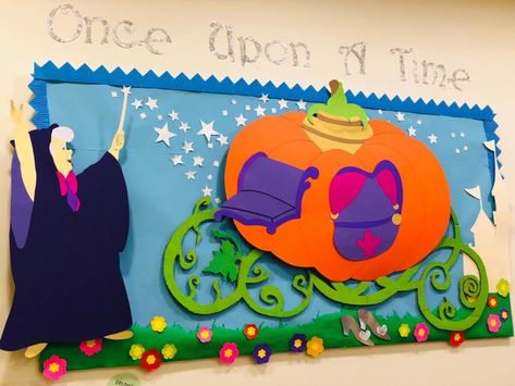 Once upon a time, the fairy godmother turned a pumpkin into a beautiful carriage. Fairy Tales Preschool, Family Literacy Night, Fairy Tales Unit, Storybook Theme, Kindergarten Anchor Charts, Fall Classroom Decorations, Fairytale Decor, Library Book Displays, Terrace Ideas