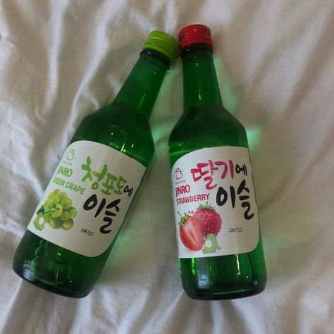 Korean Alcohol Aesthetic, Korean Soju Aesthetic, Jinro Soju Aesthetic, Korean Alcohol Drinks, Korean Drinks Aesthetic, Soju Aesthetic, Soju Alcohol, Soju Drink, Korean Alcohol