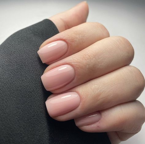 TGB Academy on Instagram: “How dreamy is this BIAB application by @glamire_gent with BIAB 18 😍 Absolutely perfect! ✨ Learn how to use the must-have product that nail…” Square Oval Nails, Engagement Nails, Wide Nails, Square Press On Nails, Acrylic Nails At Home, Short Fake Nails, Nails Nude, Square Nail Designs, Nude Nail Designs