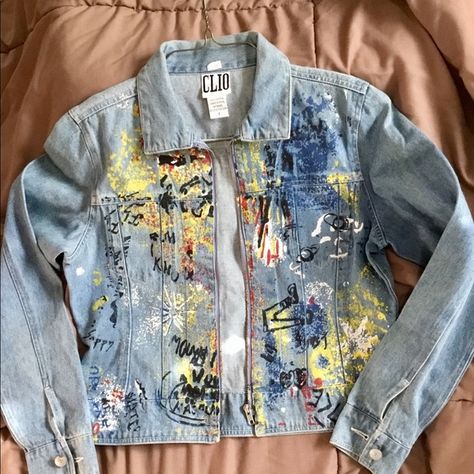 Shop teenuzztreasure's closet or find the perfect look from millions of stylists. Fast shipping and buyer protection. Love this! Super cool Clio painted graffiti jean jacket. Women's size 4. 100% comfortable cotton fabric. Full zipper front. One breast pocket. Jacket looks new without tags. No funny smells. Non-smoking home. Vintage. Janis Sarkisian, Jean Jacket Painted, Painted Jean Jacket, Red Suede Jacket, Denim Blazer Jacket, Upcycled Denim Jacket, Jacket Ideas, Fitted Blazer Jacket, Team Jackets